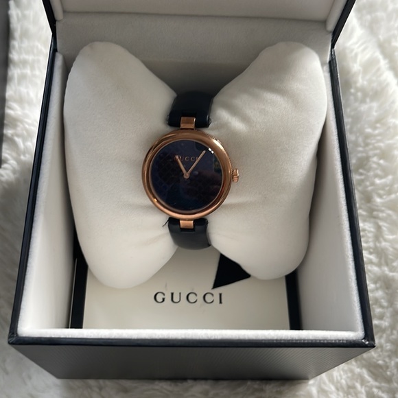 Gucci Diamatissima Black Lacquered Dial Ladies Watch - Picture 2 of 16